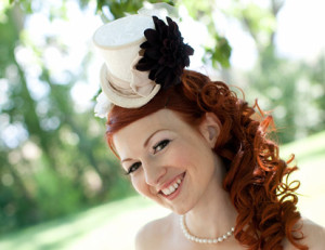 bride-with-mini-top-hat-featured