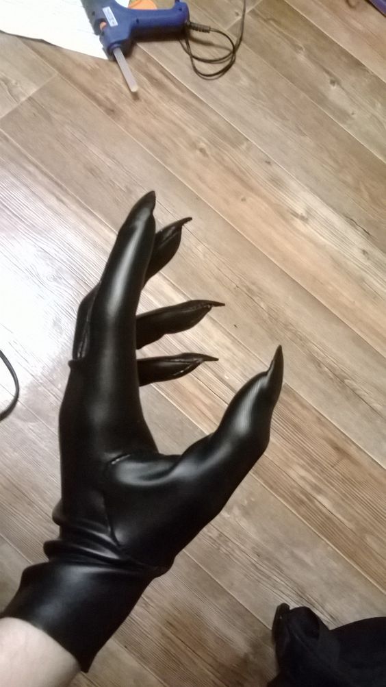 Faux leather claw gloves