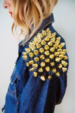 gold-spikes-for-jacket_2.jpg