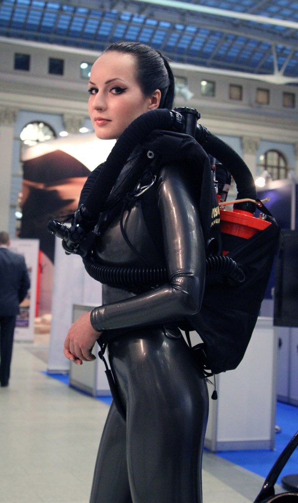 Image of: Latex cosplay scuba suit