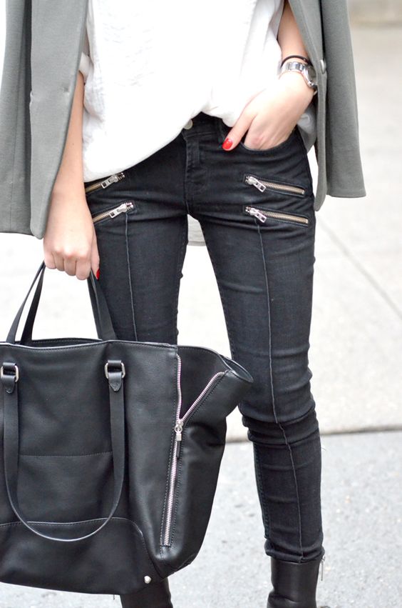 Skinny jeans with double zippers