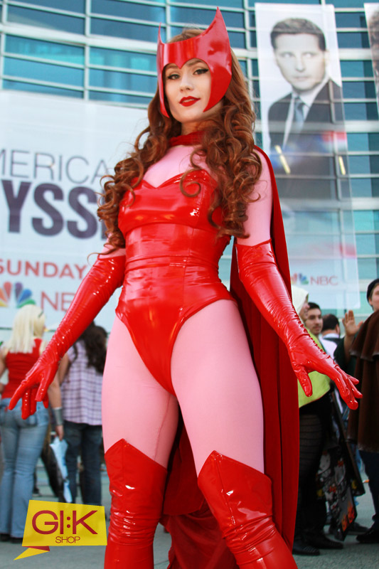 Red wonder woman vinyl cosplay