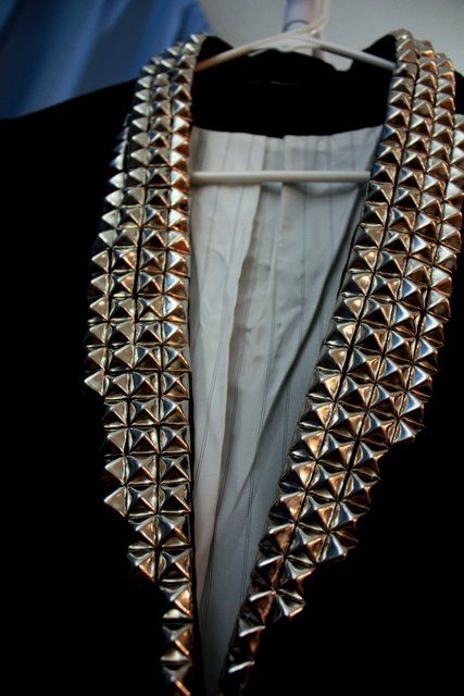 Pyramid-studded blazer