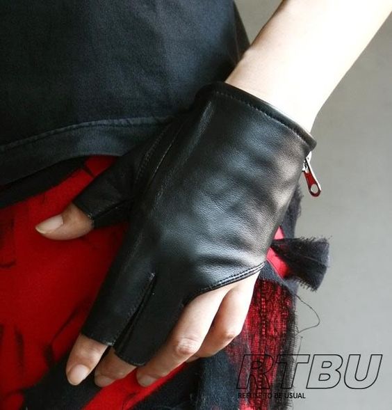 Veggie leather gloves