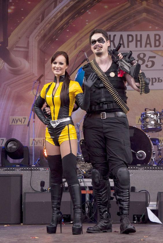 Yellow and black PVC Silk Spectre costume