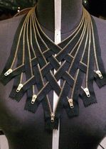 zippers-to-make-necklace.jpg