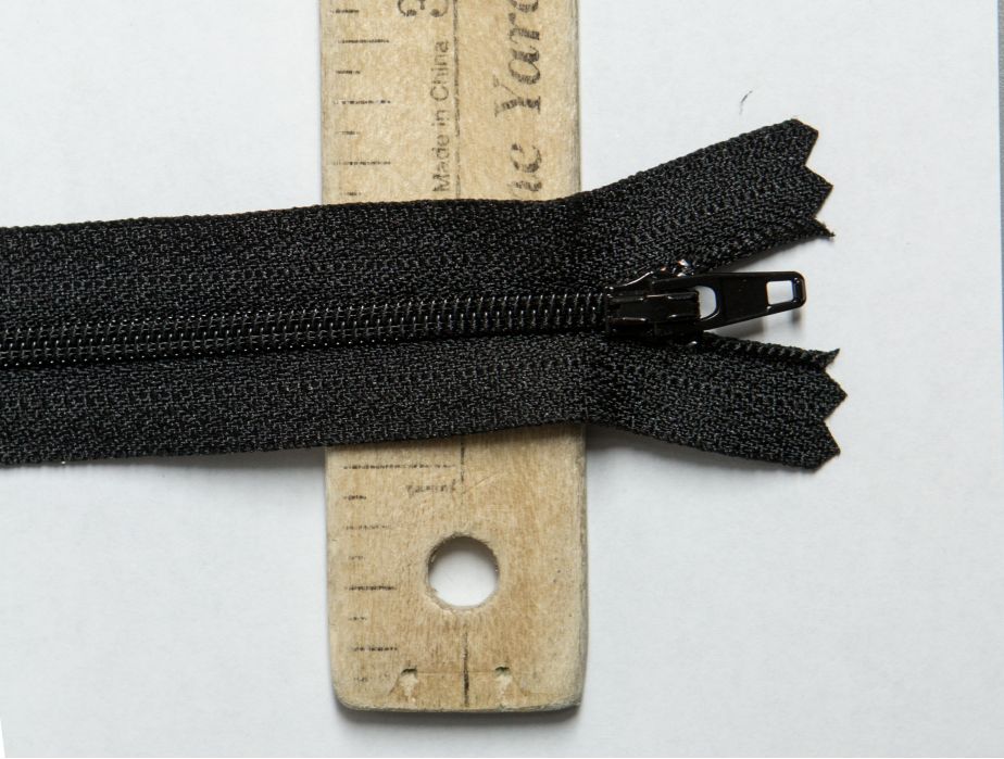 MJTrends: Dritz: 8 yards black snap tape