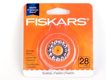 Fiskars 28mm scallop blades.
