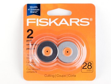 Fiskars 28mm rotary cutter refill blades.