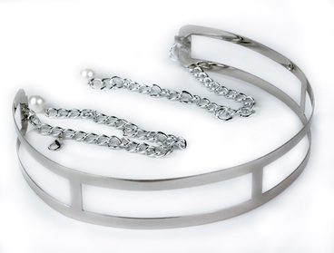 Silver metal belt with chain ties.